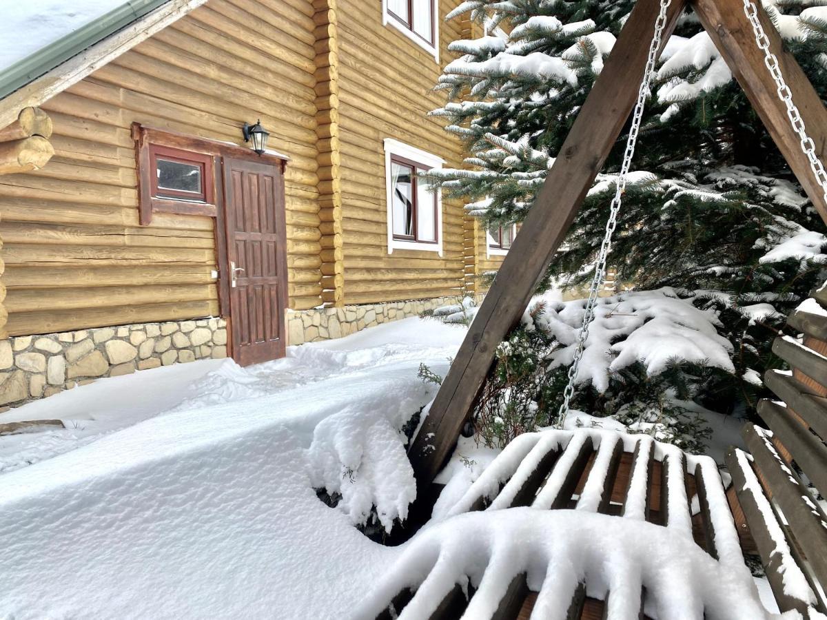 Chalet Four Seasons Villa Tatariv Eksteriør bilde
