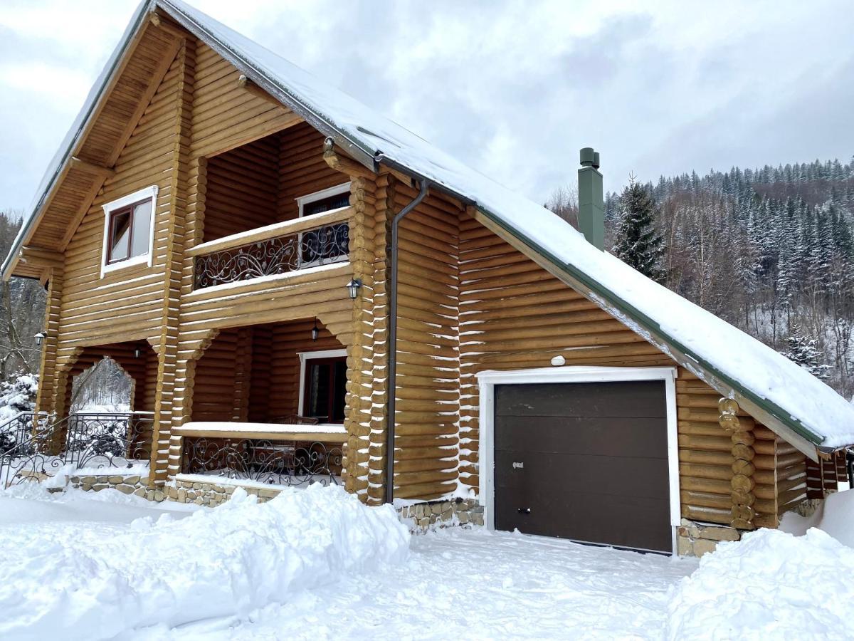 Chalet Four Seasons Villa Tatariv Eksteriør bilde
