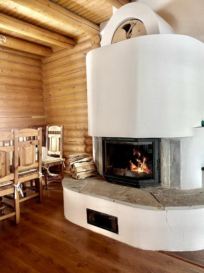 Chalet Four Seasons Villa Tatariv Eksteriør bilde